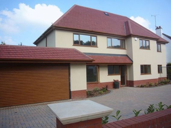 5 bedroom Detached t...